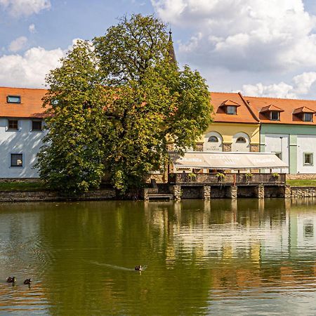 Hotel Certousy Prag Dış mekan fotoğraf